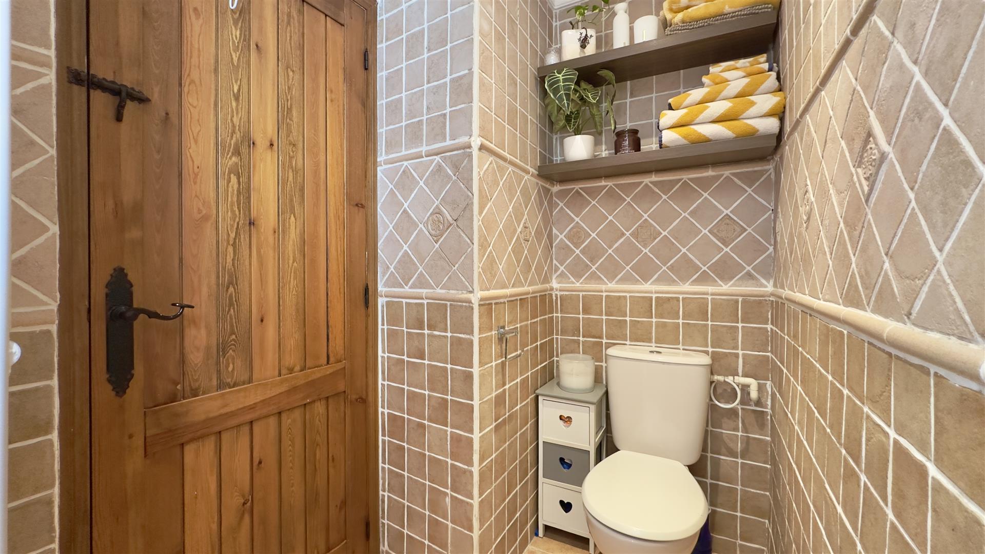  Image of House - 2 Bedrooms - 1 Bathrooms for Sale in Upper Town-Gibraltar, Image 8